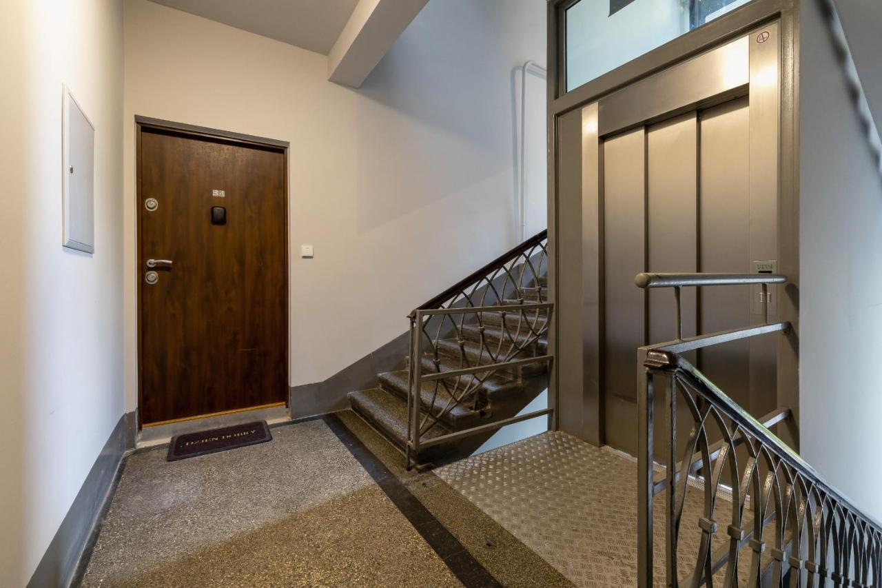 Starowislna Elegant Apartment With Air Conditioning Kazimierz Cracow By Renters Prestige Krakow Luaran gambar
